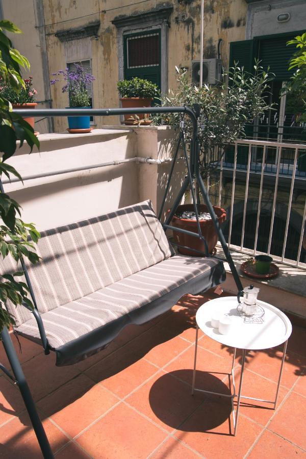 La Casa Del Nespolo, 2 Terrazzi E 2 Bagni In Centro Napels