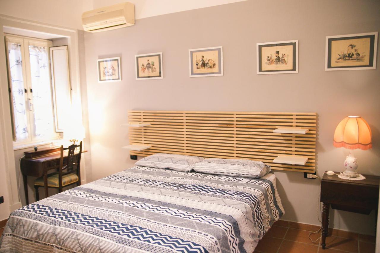 La Casa Del Nespolo, 2 Terrazzi E 2 Bagni In Centro * Napels