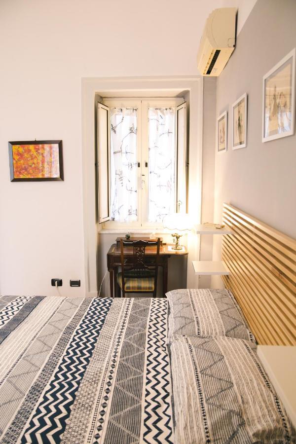 La Casa Del Nespolo, 2 Terrazzi E 2 Bagni In Centro * Napels