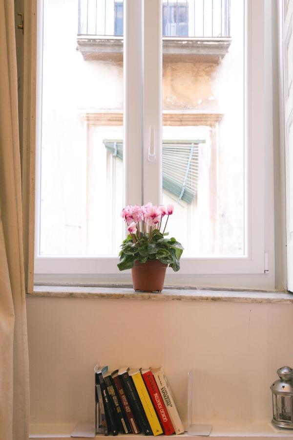 La Casa Del Nespolo, 2 Terrazzi E 2 Bagni In Centro * Napels