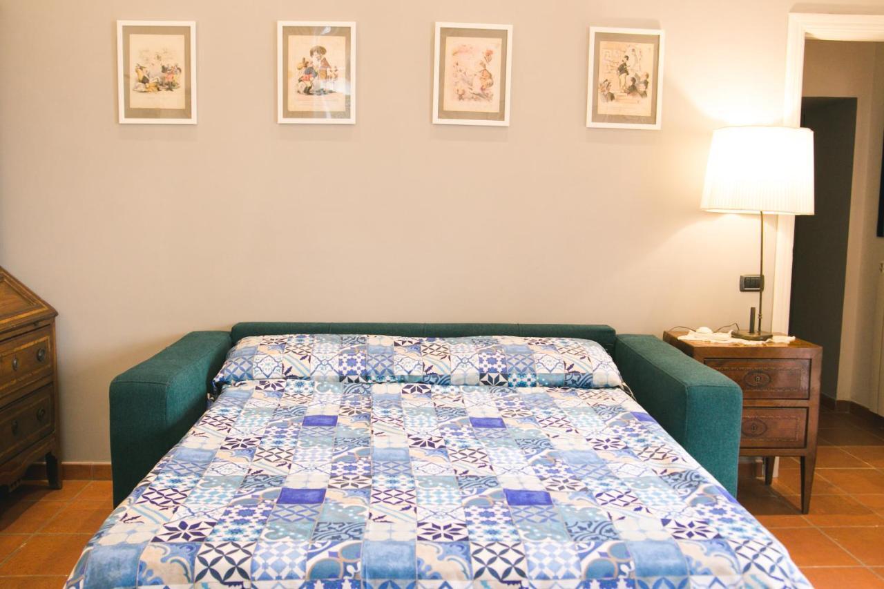 La Casa Del Nespolo, 2 Terrazzi E 2 Bagni In Centro Napels