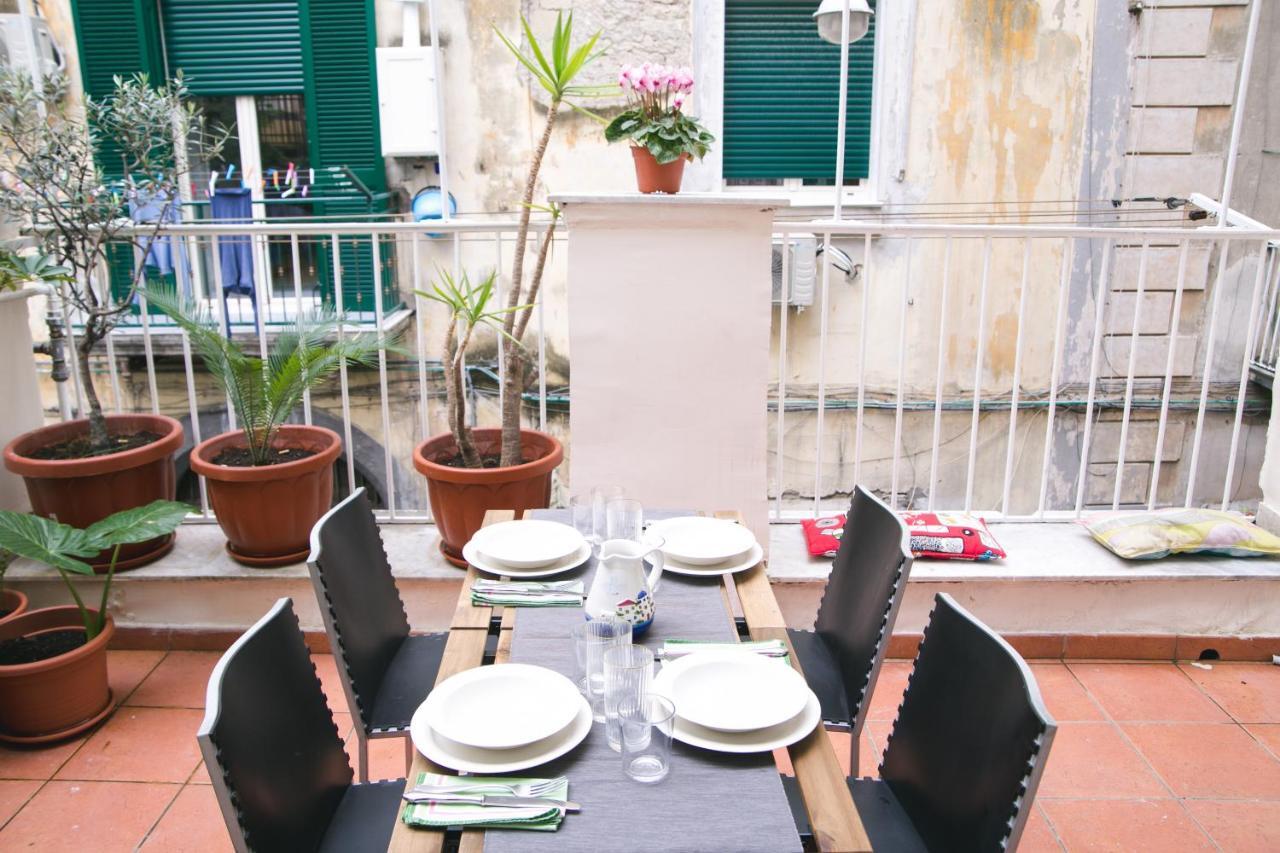 Appartement La Casa Del Nespolo, 2 Terrazzi E 2 Bagni In Centro
