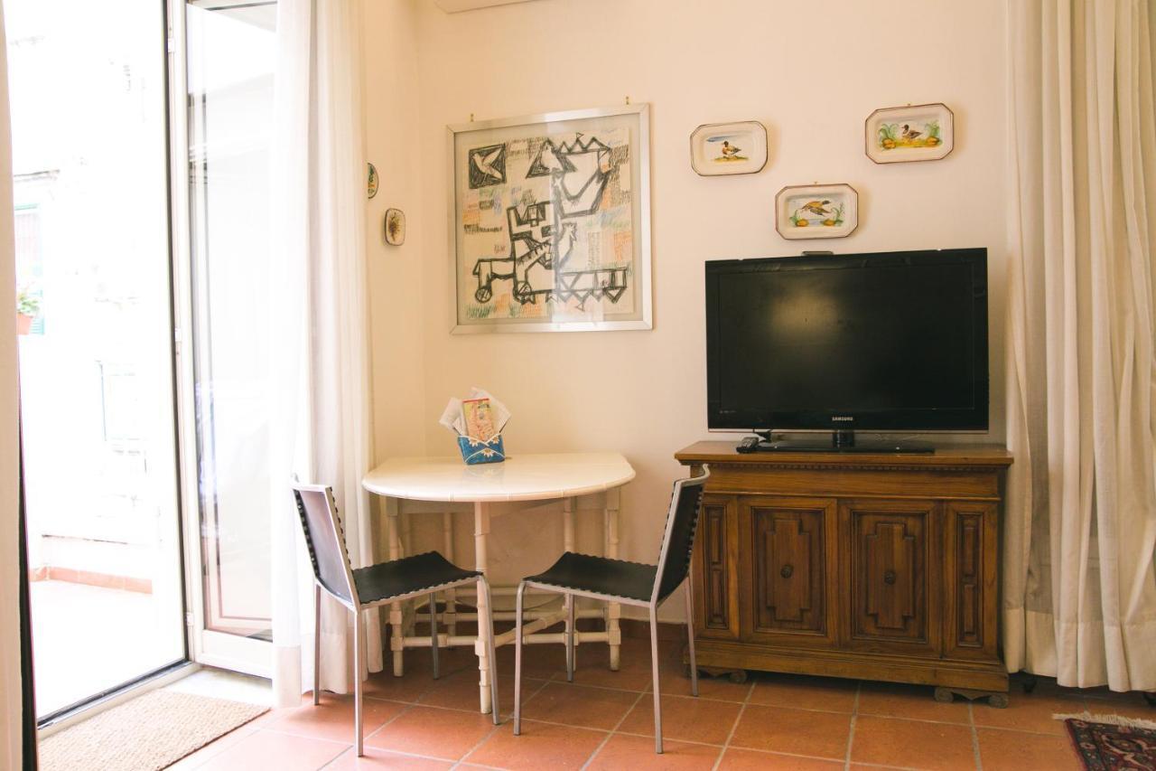 La Casa Del Nespolo, 2 Terrazzi E 2 Bagni In Centro * Napels